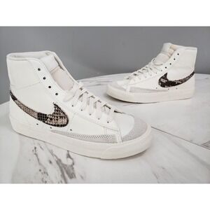 Nike Wmns Blazer Mid '77 SE 'Snakeskin' DA8736-100 Size 6 Womens